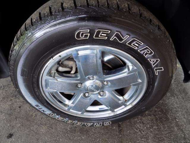 2006 Jeep Grand Cherokee Limited 4dr SUV 4WD w/ Front Side Airbags